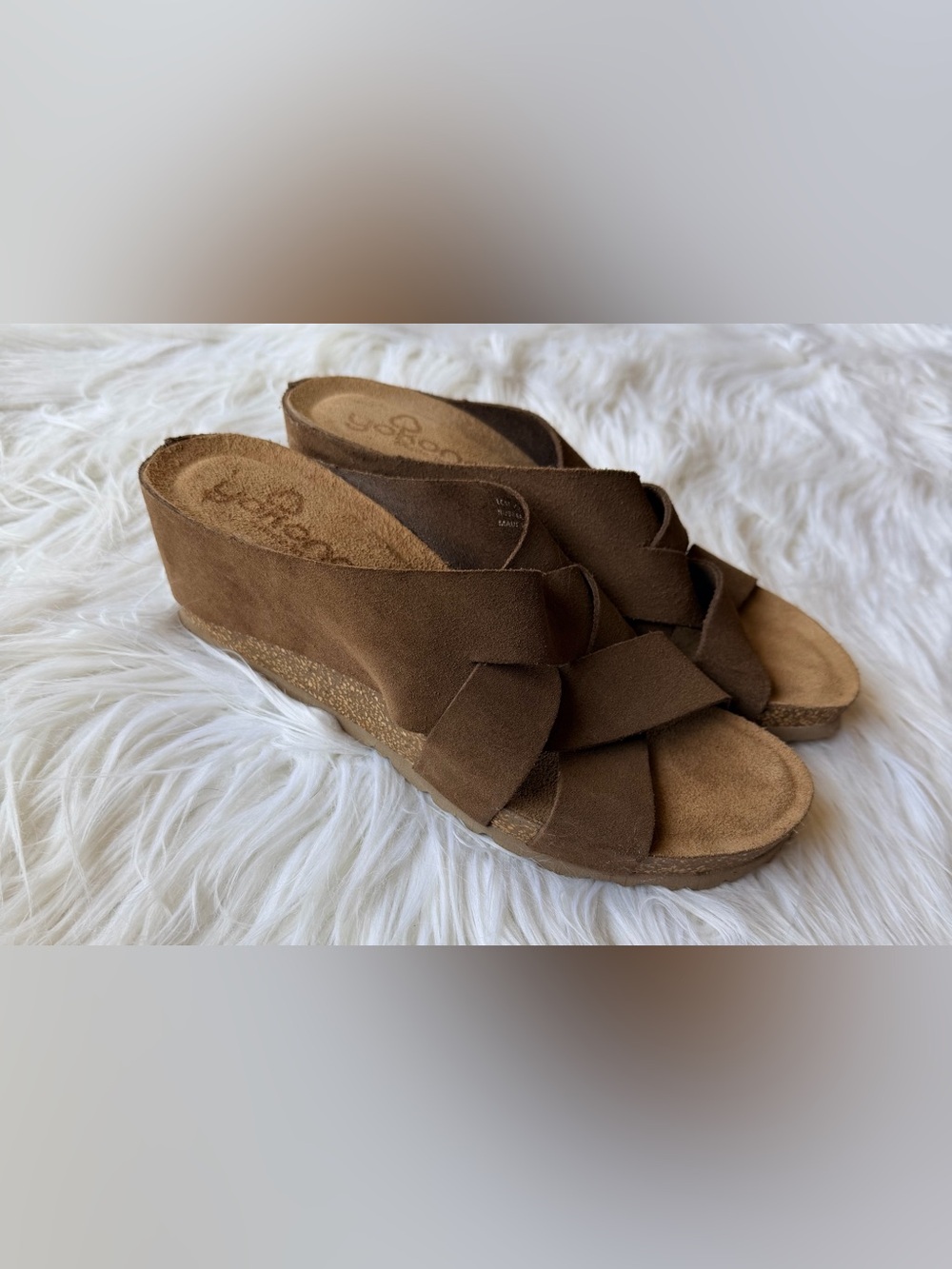 Yokono Women’s Brown Suede Crisscross Wedge Sandals